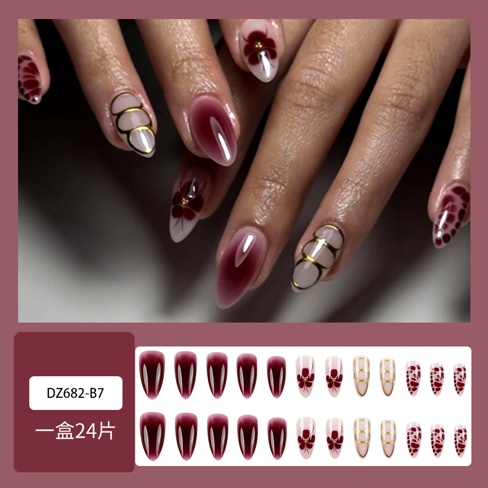Venta caliente transfronteriza uñas de uñas rosadas y moradas flores retro uñas postizas repetibles 24 piezas de uñas portátiles de diamantes al por mayor
