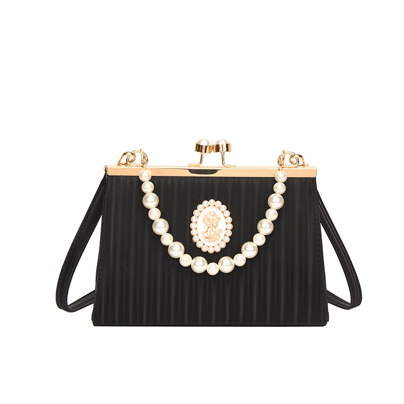 Elegante pochette da sera per donna con perle e stemma regale_voghion.com