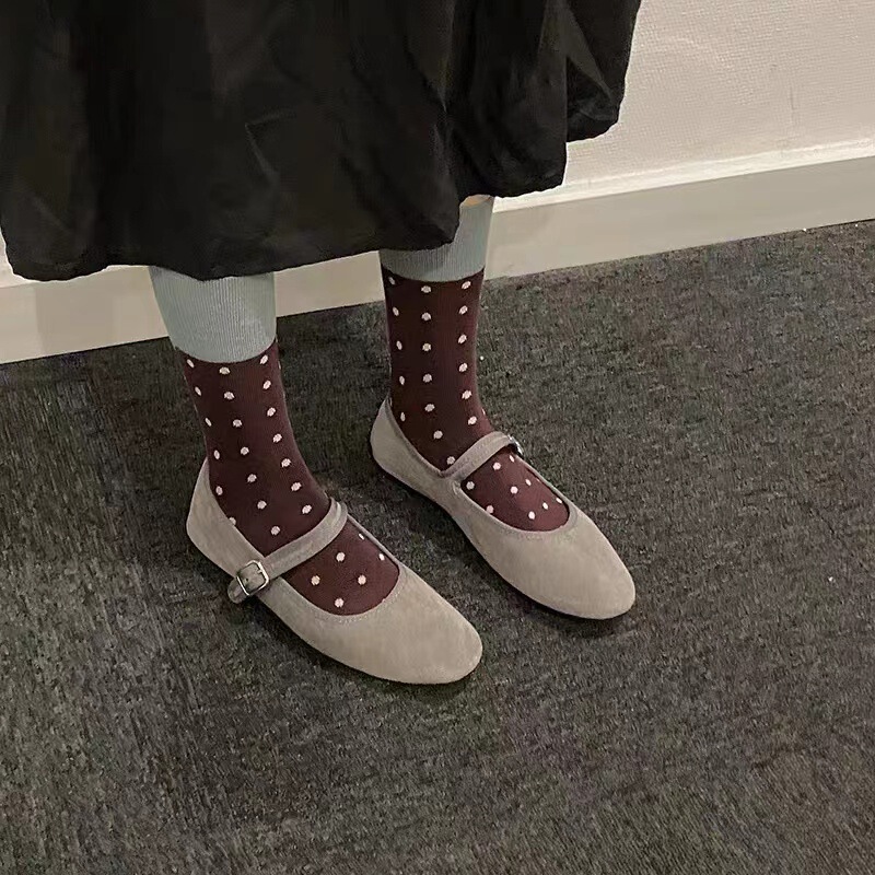 Spring and Autumn socks women's retro ins polka dot comfortable high-grade color matching threaded dots contrast color mid-calf pile socks tide
