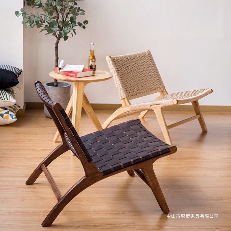 Una silla de silla de madera sólida nórdica sofá retrógrado individual de alojamiento residencial hotel silla de tejido casual