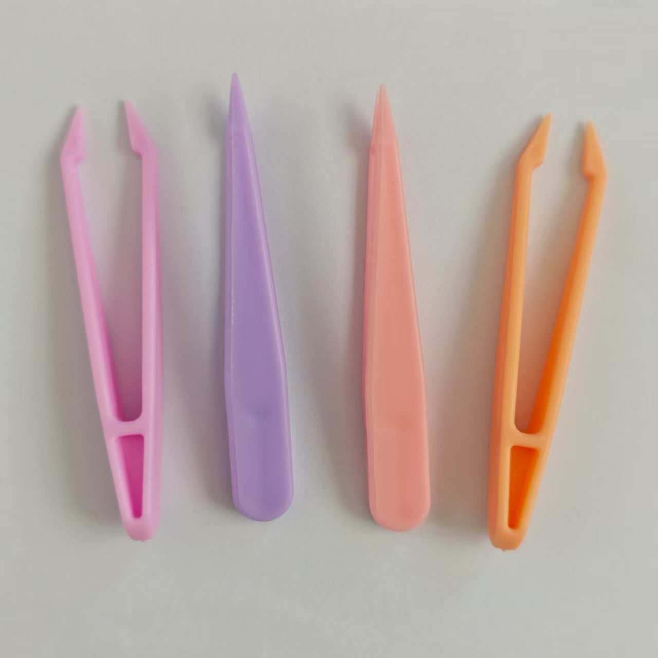 Fabricantes Goo tarjeta pinzas mano DIY diamante pintado manicura pinzas puntiagudo pequeño patata pinzas de plástico puede ser ordenado logo
