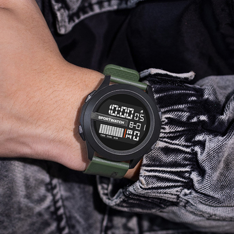 Comercio exterior nuevos hombres impermeable deportes reloj electrónico moda al aire libre multi-funcional hombres LED reloj digital