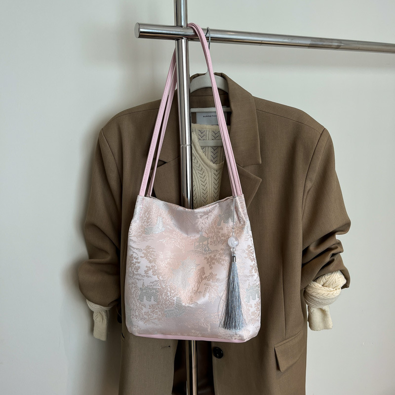 Chinese Style Embroidered For Women 2025 New Large Capacity Commuter Shoulder Handheld Tote Bucket Bag_voghion.com