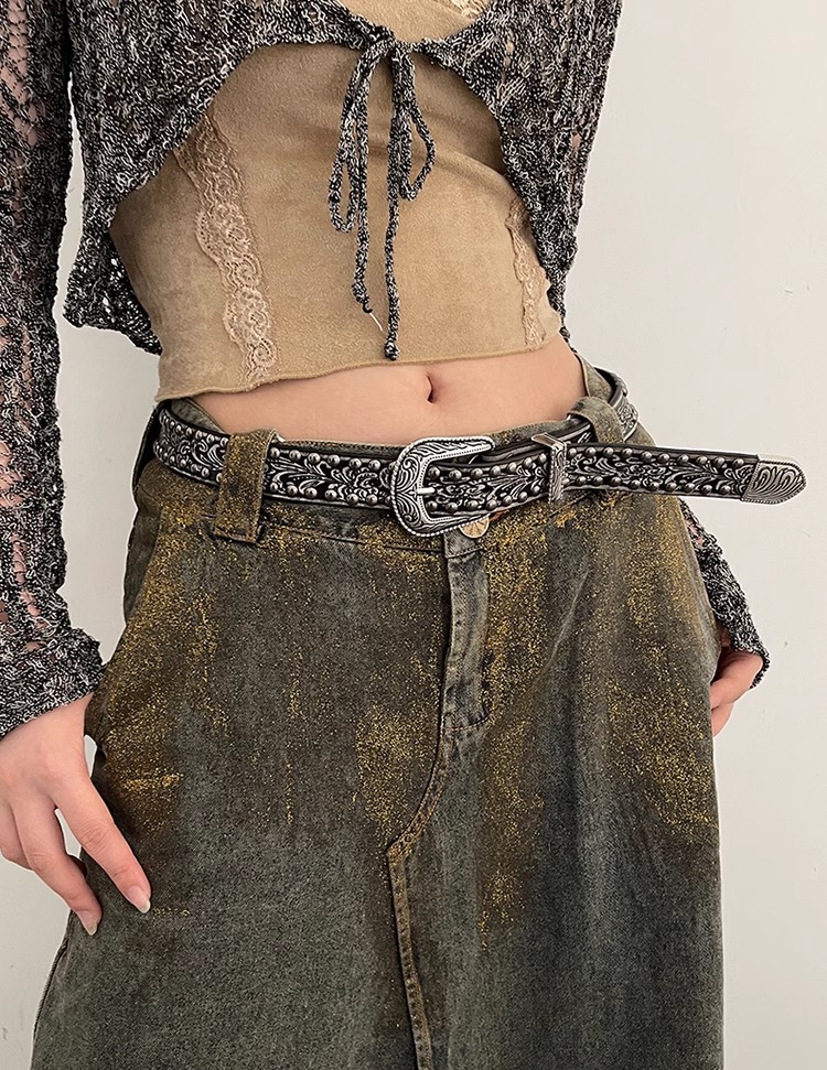 Nouvelle ceinture à rivets pour femmes, édition coréenne, décontractée, cent paires d'accessoires pour jeans, ceinture fine personnalisée haut de gamme punk_voghion.com