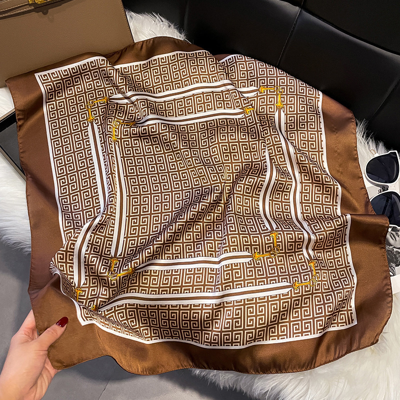 新商品の小さい方の巾70cm韓国のサテンの方の巾のシルクの女性の装飾の小さいマントは首を囲んで多くの卸売りをします。|undefined