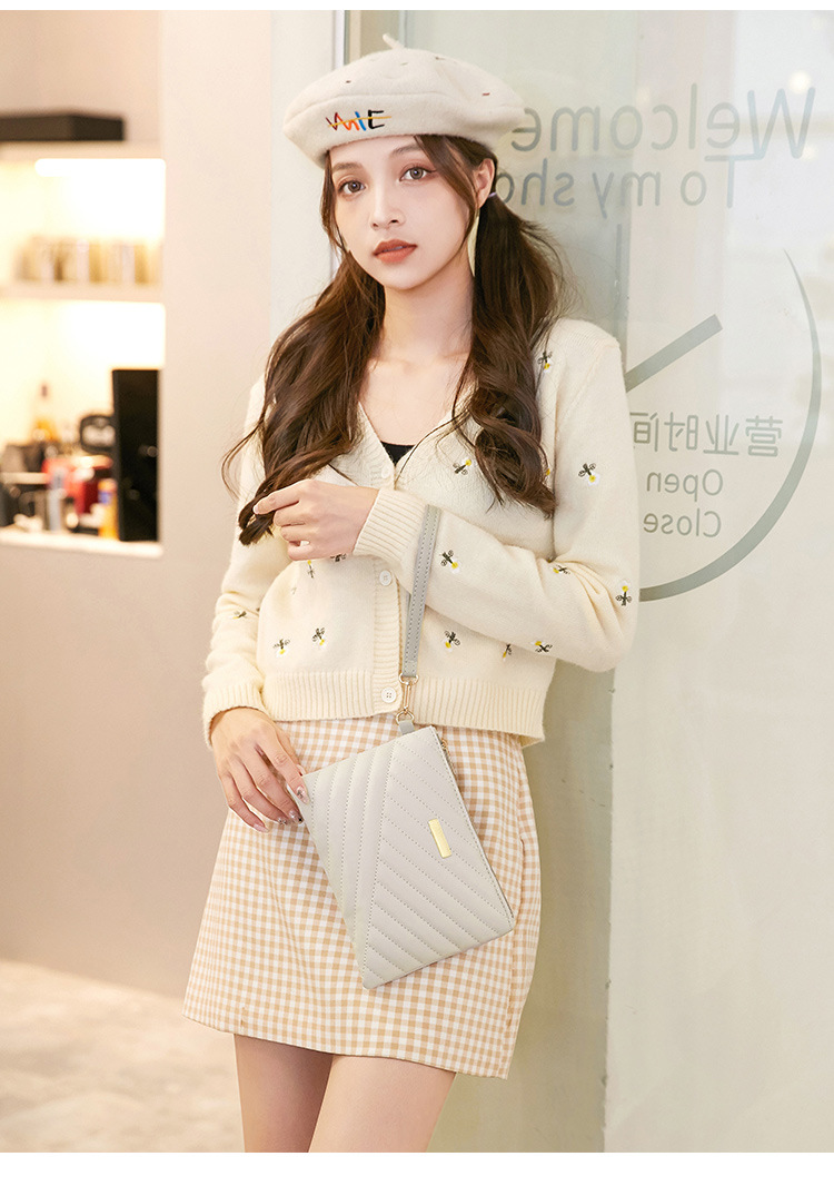 42g Weight Polyester Lining Material Zipper Closure Type Envelope Bag, Clutch Bag Bags Type Daily Occasion Pu Leather Material Solid Color Pattern All Seasons Season Women'S Gender Fashion Style Square Shape Women's Solid Color Pu Leather Zipper Wallets