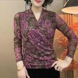 一件代发妈妈装2025秋季新款百搭简约显瘦V领长袖打底衫上衣女士