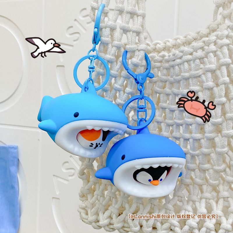 Ocean Adventure Shark Is Coming Squeeze Keychain Fun Decompression Toy Couple Best Friend Bag Pendant for Women