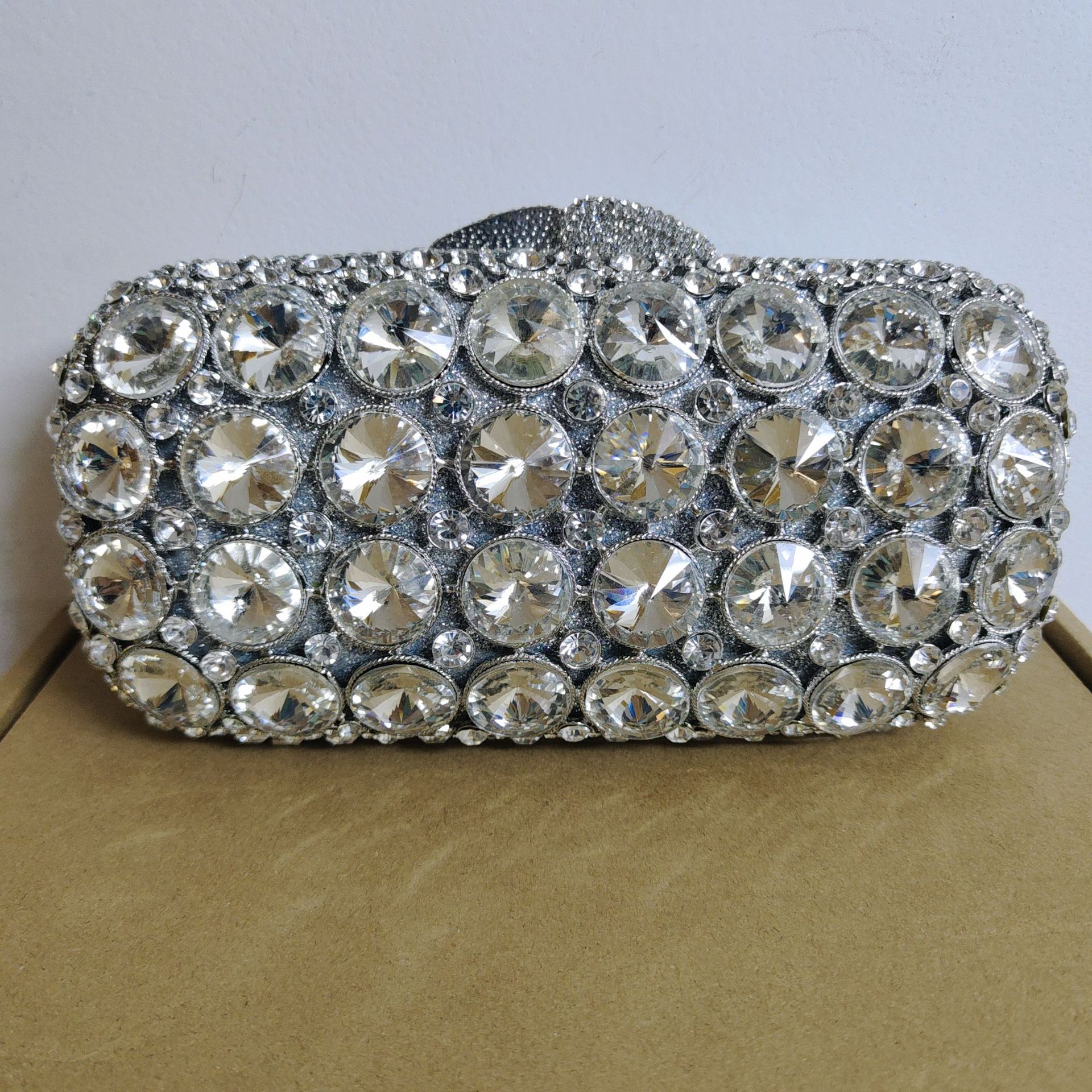Túi clutch dạ hội nạm kim cương cao cấp cầm tay — Hoa tím, Màu tím đậm, Xanh ngọc lục bảo, Màu bạc chi tiết 10