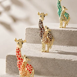 Fashion multi-color alloy oil drop enamel giraffe brooch temperament exaggerated men's and women's clothing corsage jewelry pins
