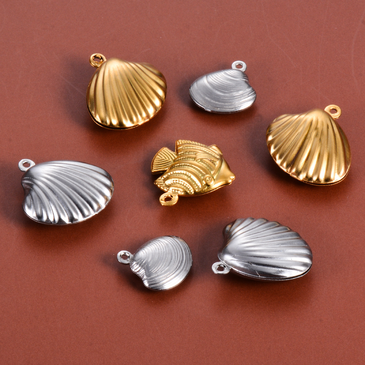 304 Stainless Steel Material 20 PCS/Package 304 Stainless Steel Shell Fish Pendant