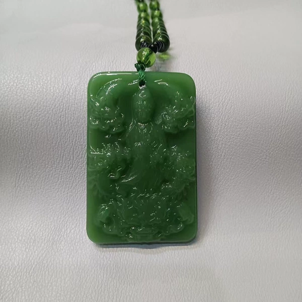 Green Tieguanyin tea, pendant