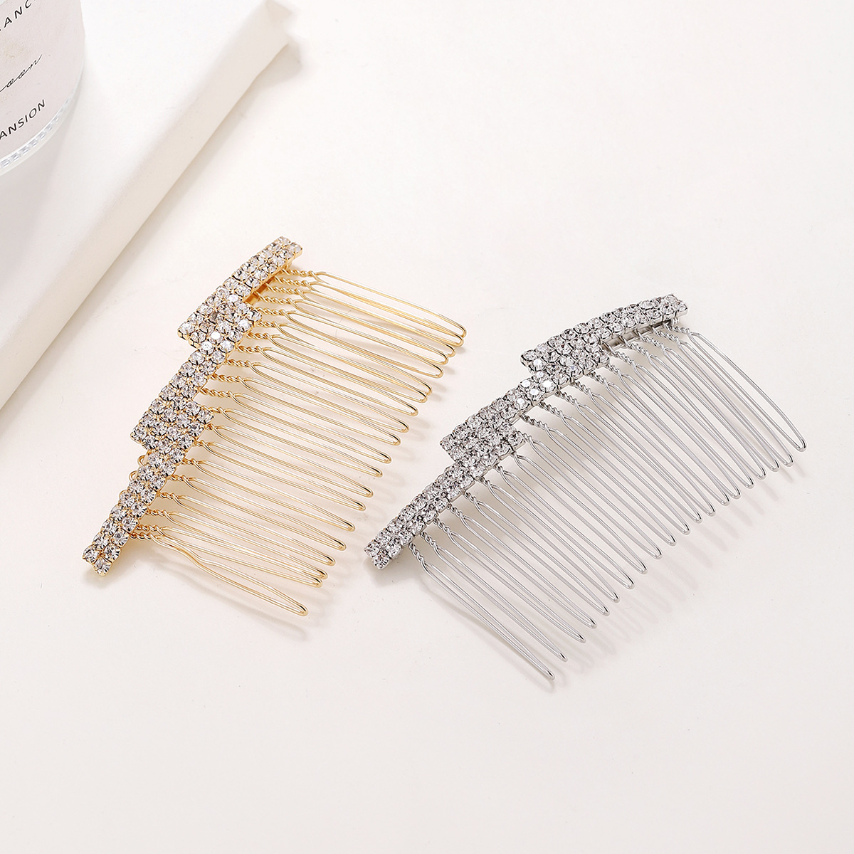 Accesorios nupciales accesorios de la boda europea y americana peine del pelo en forma de Z rhinestone simple insertar peine Cabeza trasera updo peine del pelo al por mayor