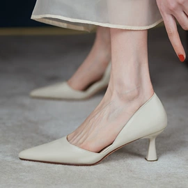 女式时装单鞋;女式皮靴;高跟凉鞋