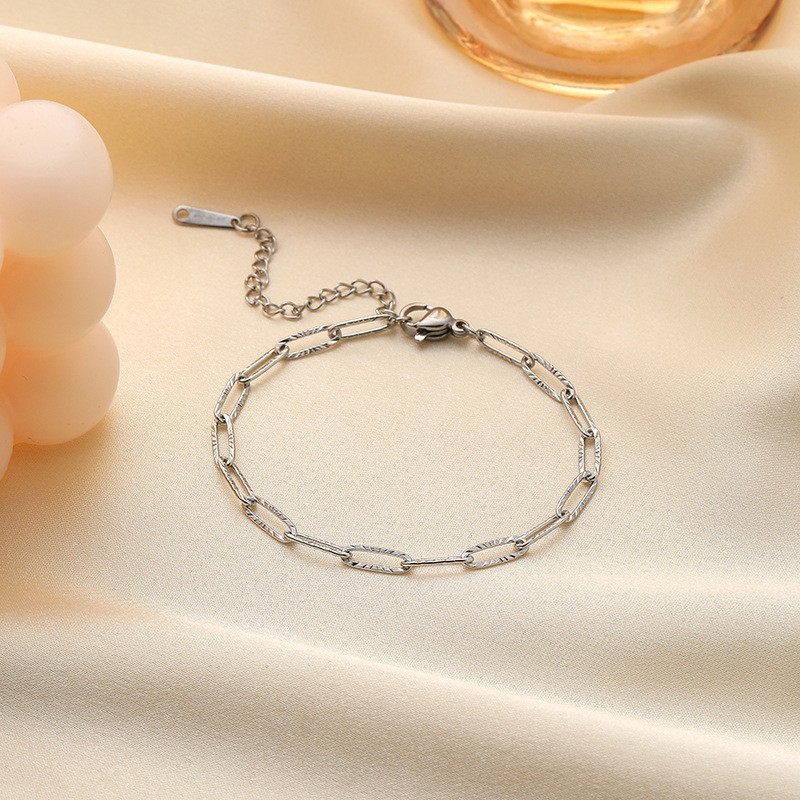 Pulsera de Acero de Titanio de Dongguan, Estilo Europeo y Americano, Diseño de Doble Cadena con Cuchillas, Exagerada, Hip-Hop, para Otoño e Invierno, No se Destiñe, para Mujer