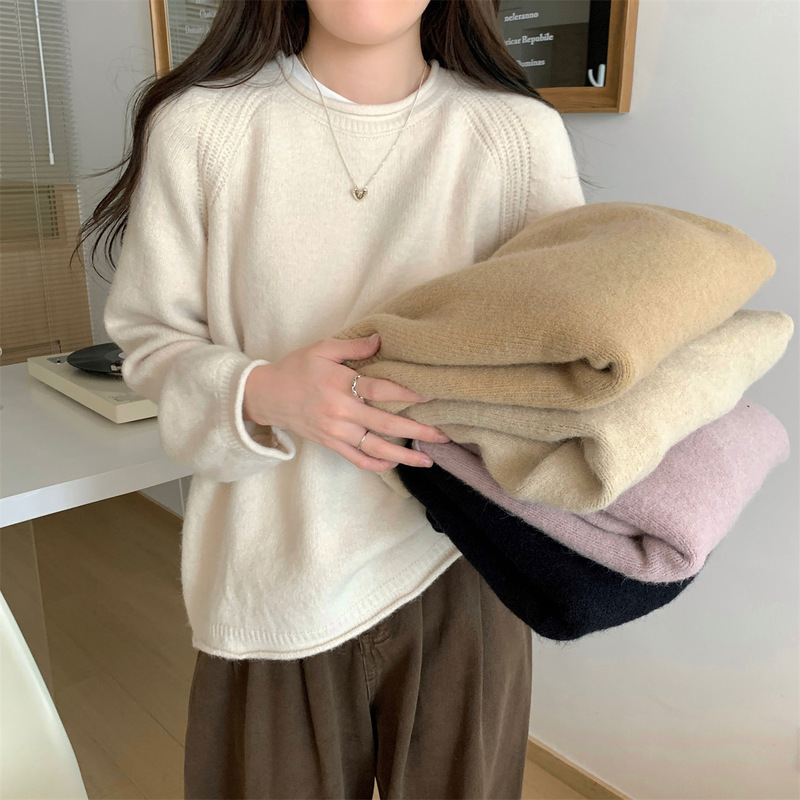 Autumn and Winter Popular Soft and Waxy Casual Style Pullover Knitwear for Women, Fashionable Retro Curled Pure Color Loose Knitwear for Women Autumn and Winter Popular Soft and Waxy Casual Style Pullover Knitwear for Women, Fashionable Retro Curled Pure Color Loose Knitwear for Women