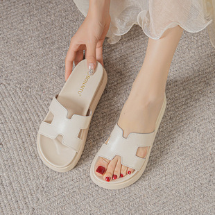 ��ţƤ��ЬŮ�⴩2025���¿��ļ��r�аٴ��ɸ���H���ߛ��ϲ�ʺ