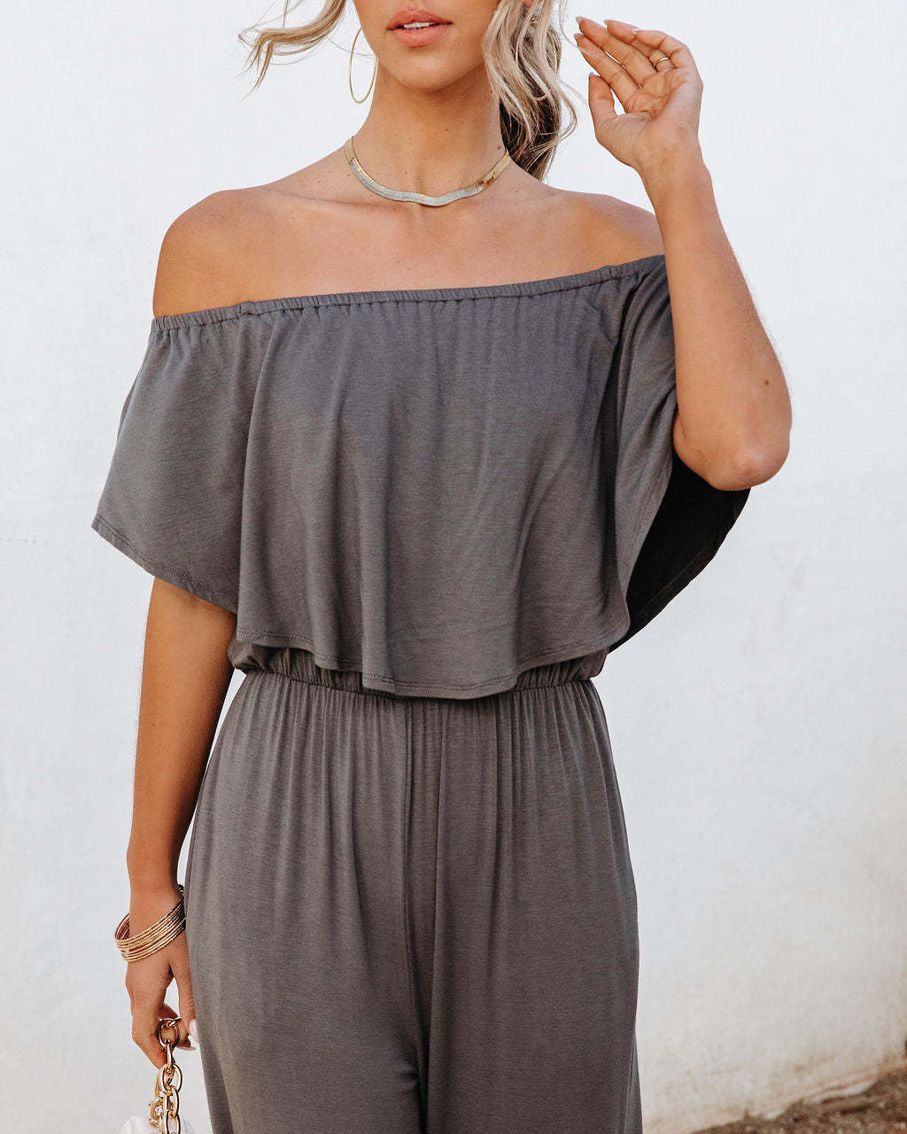 2024 Frühjahr/Sommer Damenbekleidung Ein modischer und eleganter schulterfreier Jumpsuit mit lässiger Hose mit weitem Bein für Damen_voghion.com