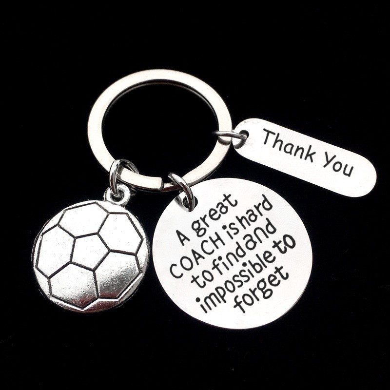 Fútbol baloncesto entrenador de rugby graduación regalo un gran llavero de letras de acero inoxidable