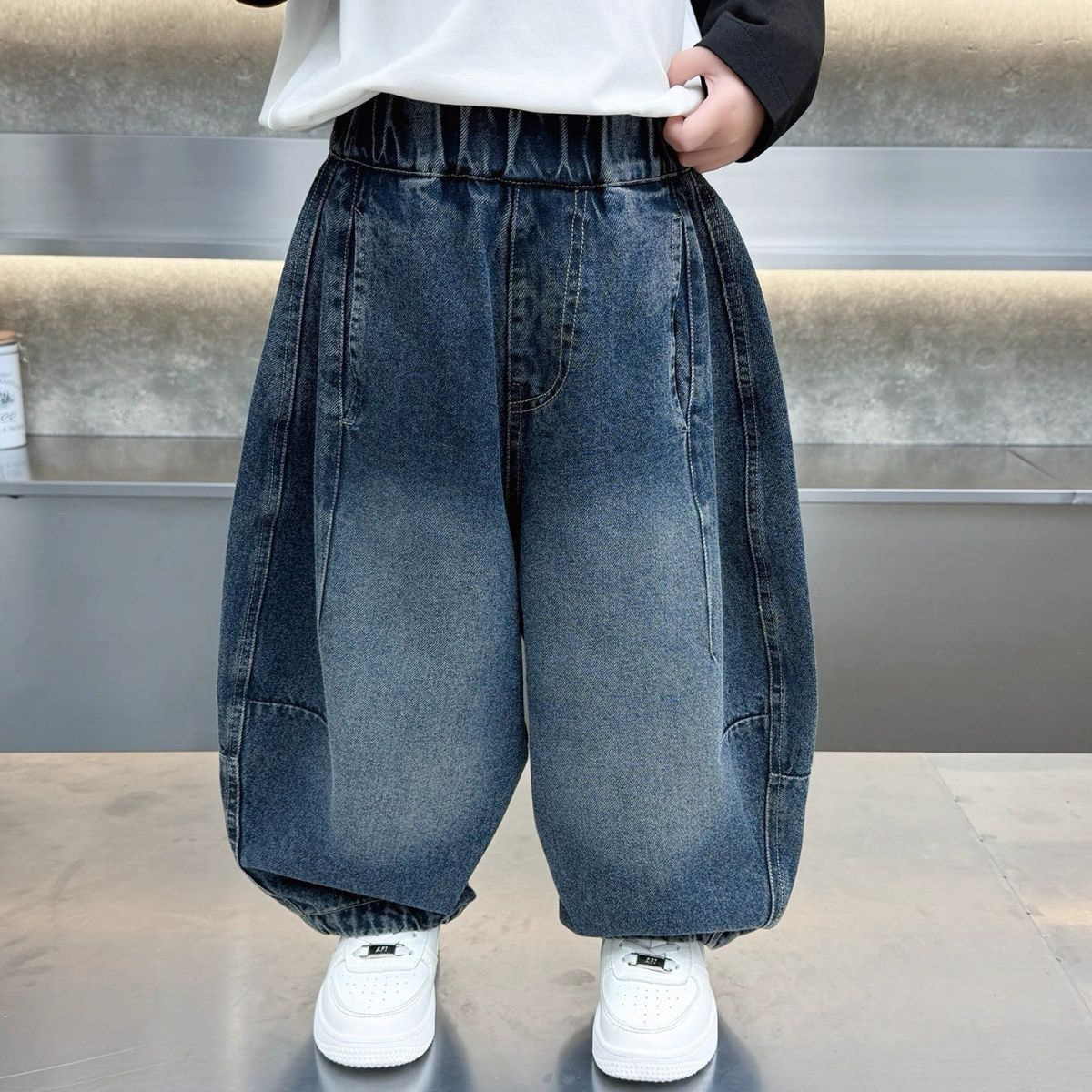 Primavera y otoño coreanos para niños y niñas, jeans, pantalones delgados, pantalones largos, pantalones de lámpara para niños, pantalones casuales para bebés sueltos image 3