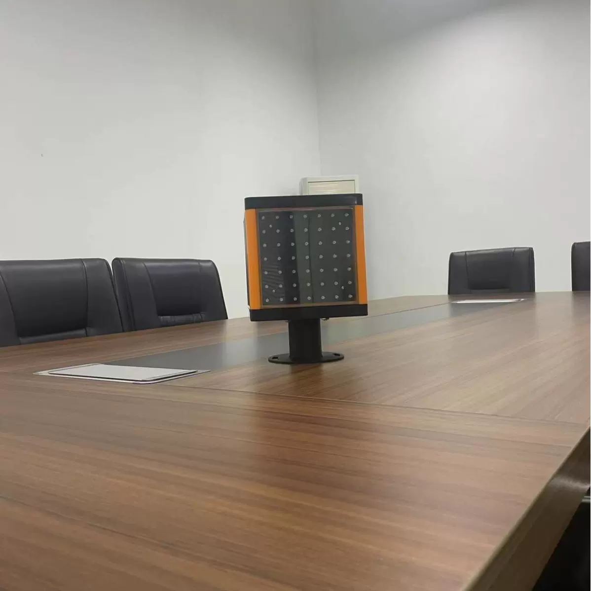 高速恶劣天气诱导系统   路线诱导装置  雾区智能诱导灯 智能雾灯