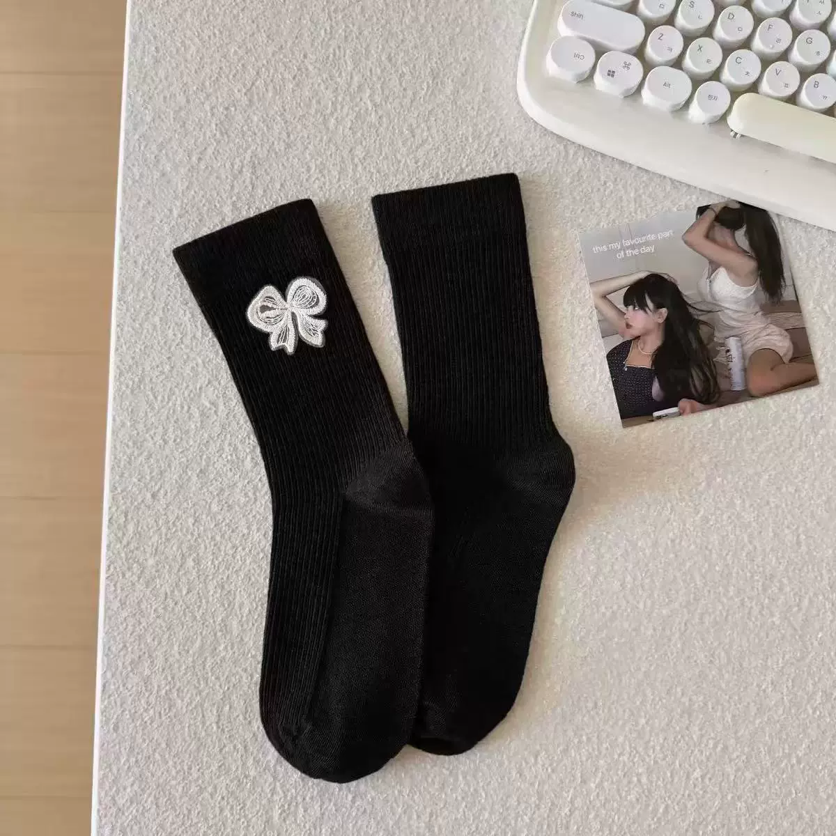 Lace cotton knee socks with bow, mid-length