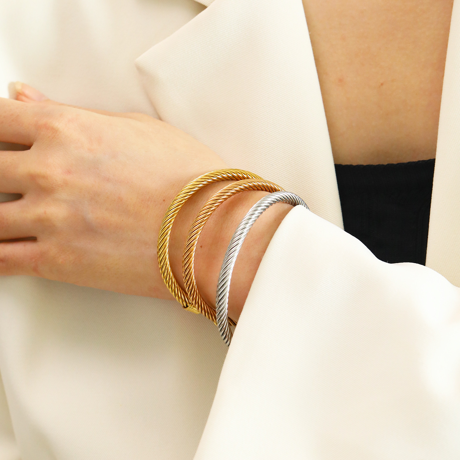 22g Weight Titanium Steel Simple Style Geometric Plating Bangle