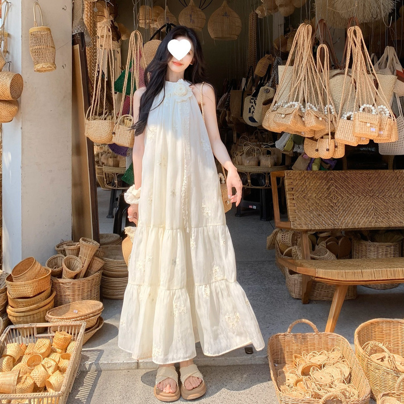 A Sweet Peach Yikett "Cecilia" Sleeveless Halterneck Dress for Women Summer Vacation Style Long Dress