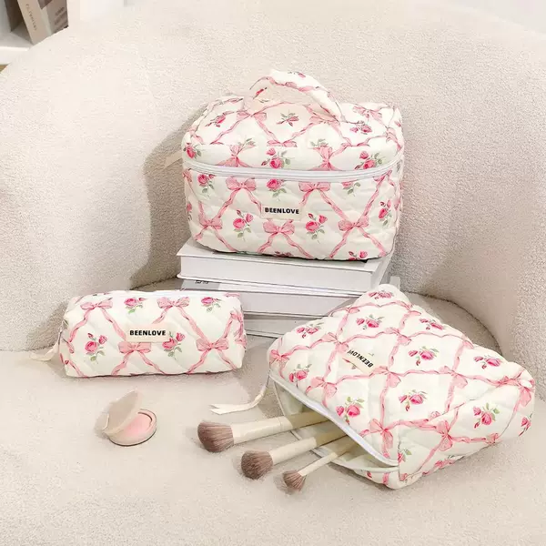 2025 new butterfly love flower cosmetic bag fashion quilted storage bag skin care products large capacity portable love cosmetic bag