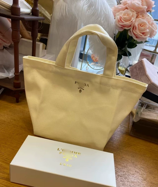 White ~~