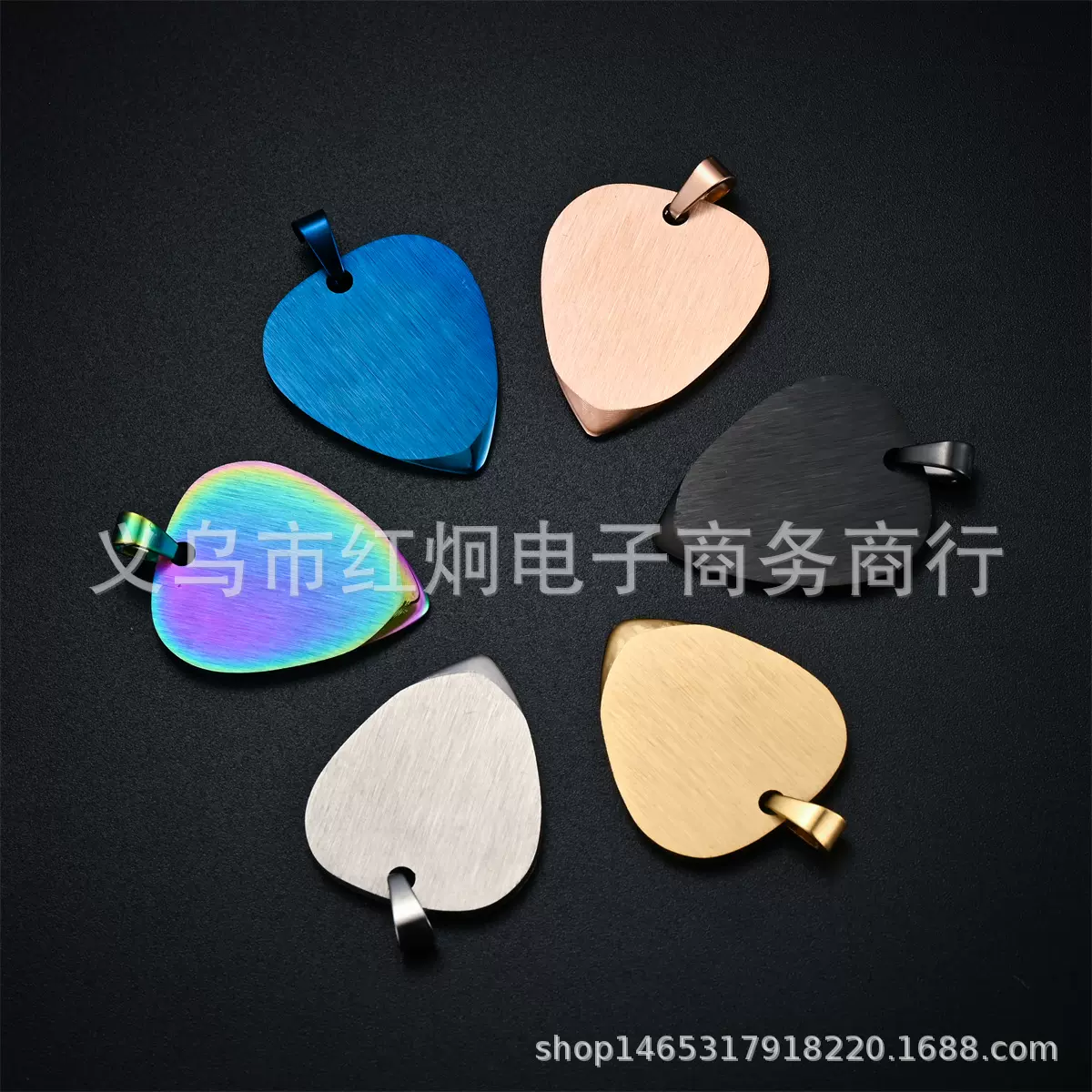 跨境货源304不锈钢尖头吉他拨片钛钢吉他拨片吊坠项链吊坠金属