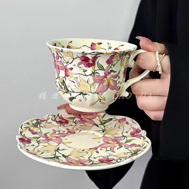 高颜值复古法式陶瓷杯百合花油画般咖啡杯碟套装下午茶拿铁马克杯|undefined
