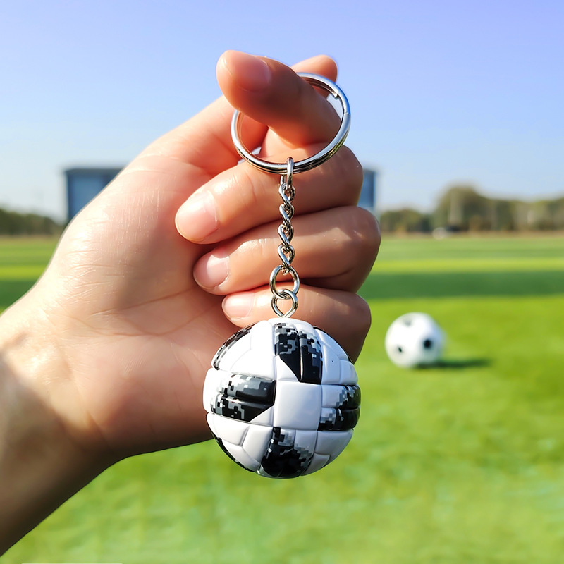 Mini pequeño colgante de fútbol llavero colgante Real Madrid Copa del Mundo regalo de cumpleaños para fanáticos varones