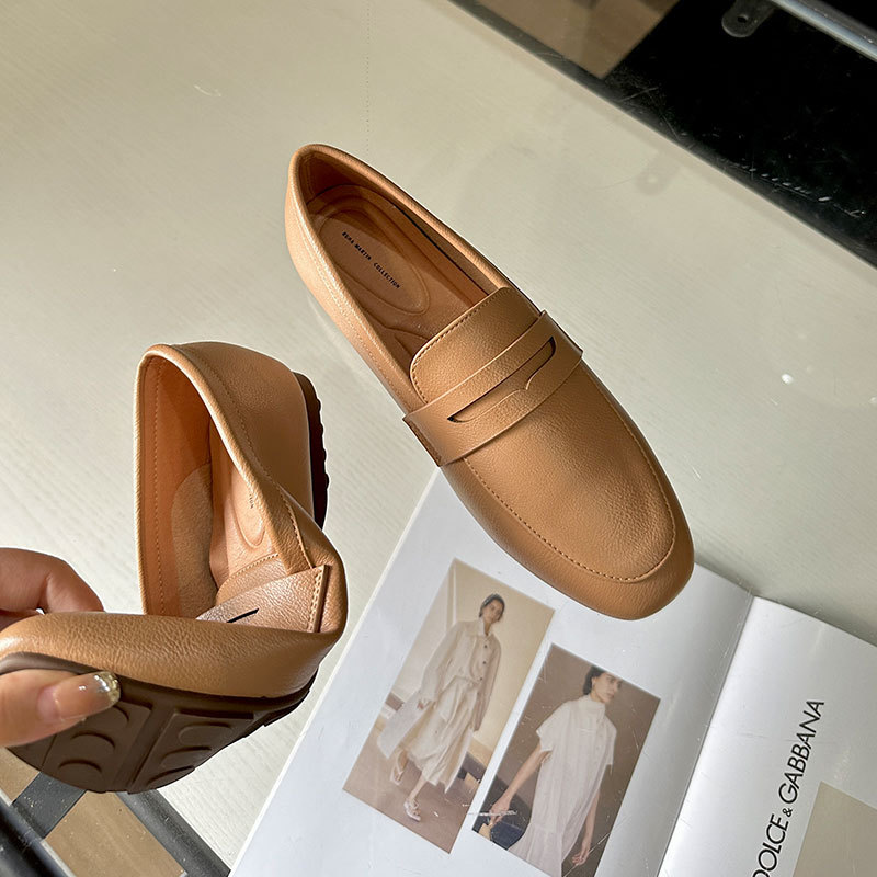 Shoes for summer and autumn