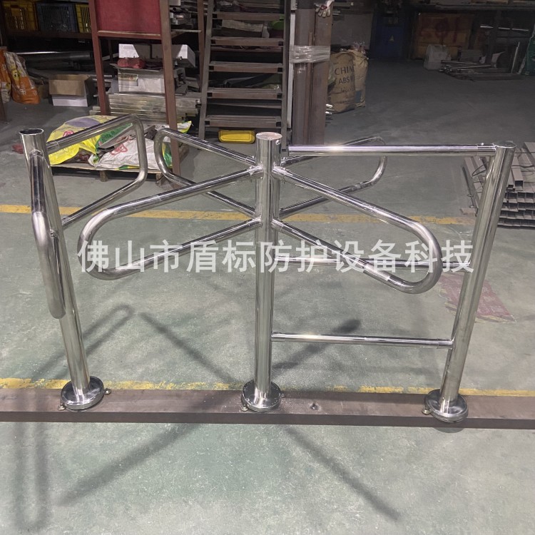 304不锈钢辊闸 人员单向防止逆出入口闸 单向手推半高转闸旋转闸