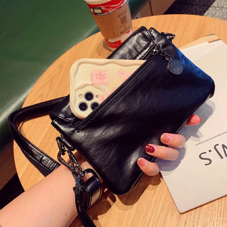 Women's Handbags 2025 New Arrival Wristlet Solid Color Retro Cowhide Texture Small Square Bag High-Quality Shoulder Crossbody Bag - Thumbnail 4