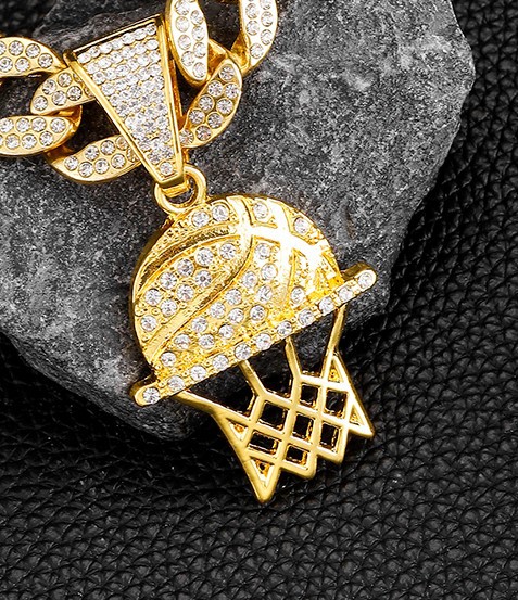 Europa y América de moda transfronteriza diamante hermoso colgante de baloncesto marco hueco Europa y América creativa joyería de moda deportiva