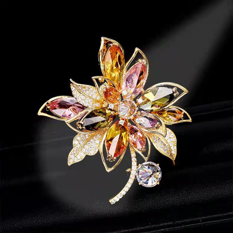 Vintage Inlaid Zircon Colorful Flower Brooch Pins for Women Fashion Dinner Dress Corsage Pins Luxury Crystal Jewelry Clothing Accessories Brooches