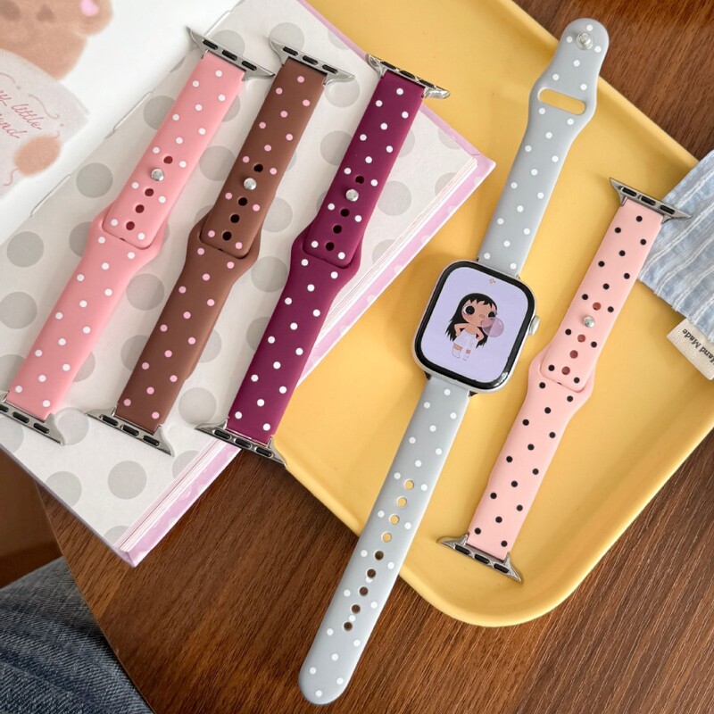 Suitable for fit5 Huawei gt7 Xiaomi 10pro polka dot silicone strap Apple s11 watch iwatch10SE9
