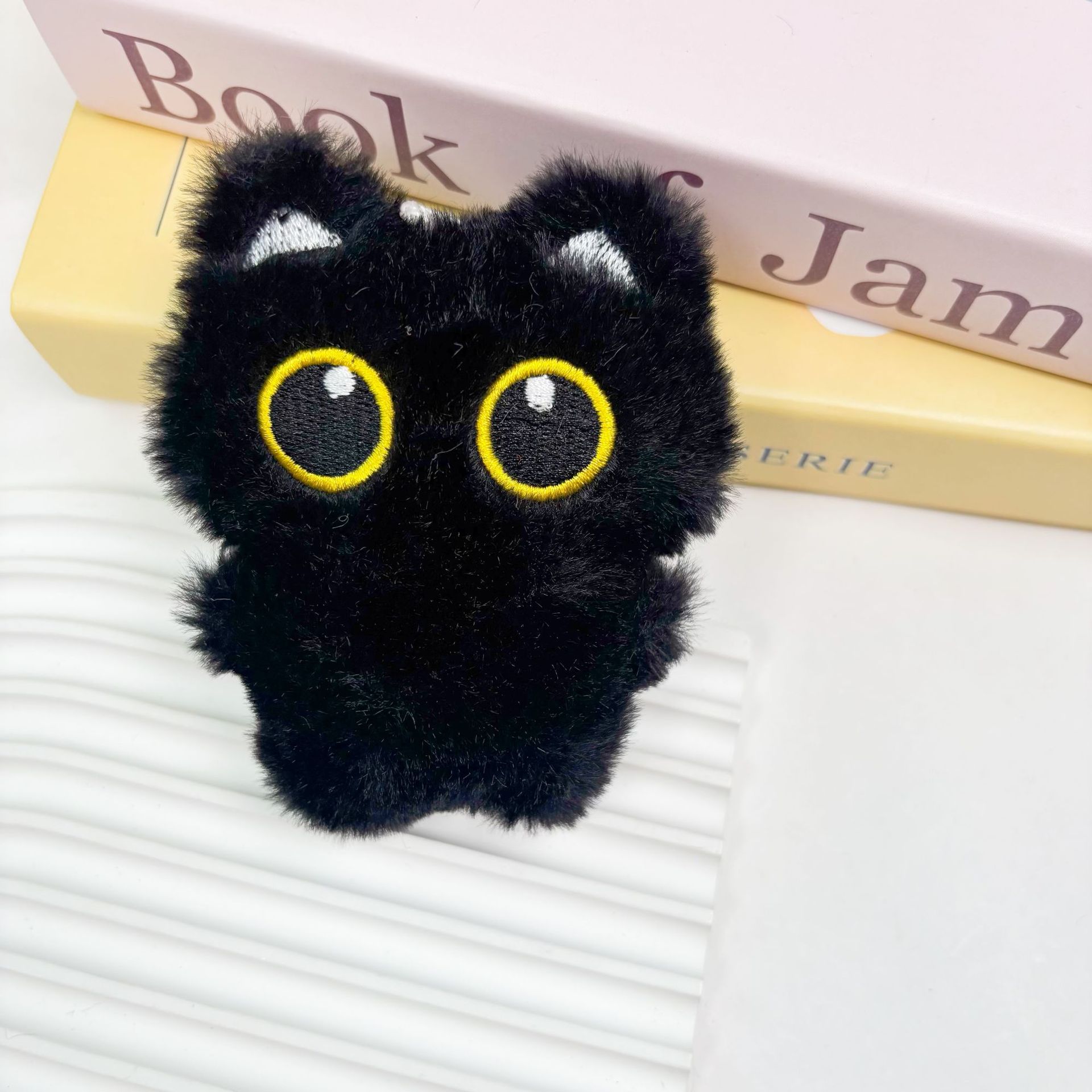 Linda muñeca de peluche pequeño gato negro colgante chirriante colgante de todo fósforo bolso de gato llavero colgante al por mayor