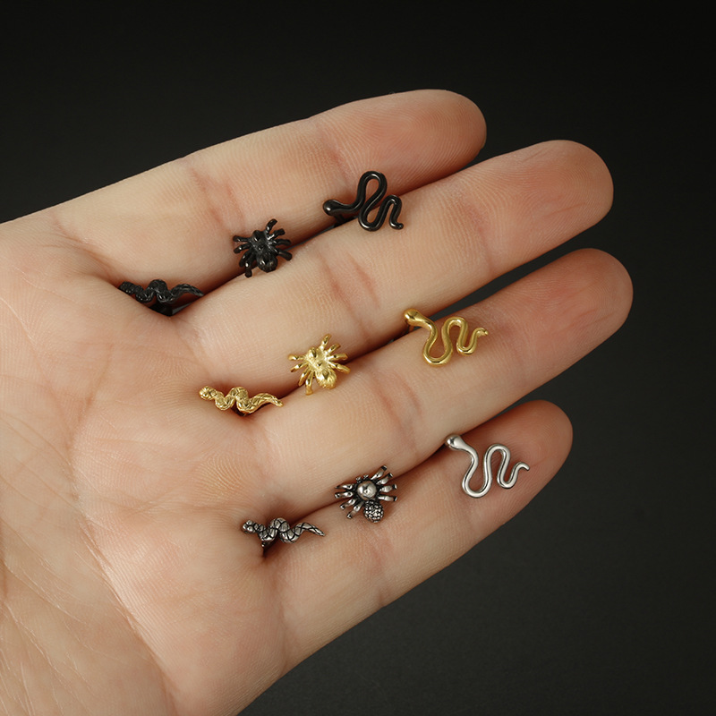 Snake, Spider Pattern 1 Piece Halloween Cool Style Snake Spider Plating Titanium Steel Ear Studs