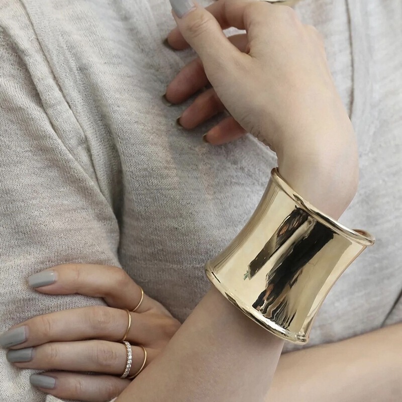 Cross-border Ins Poplar Forest Same Style Metal Horn Wide-brimmed Open Bracelet Women's Unique 2025 New Round Bracelet