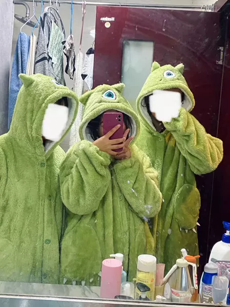 Ugly big-eyed boy suit