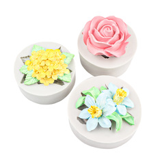 ライラックのアジサイの花が砂糖をひっくり返します。