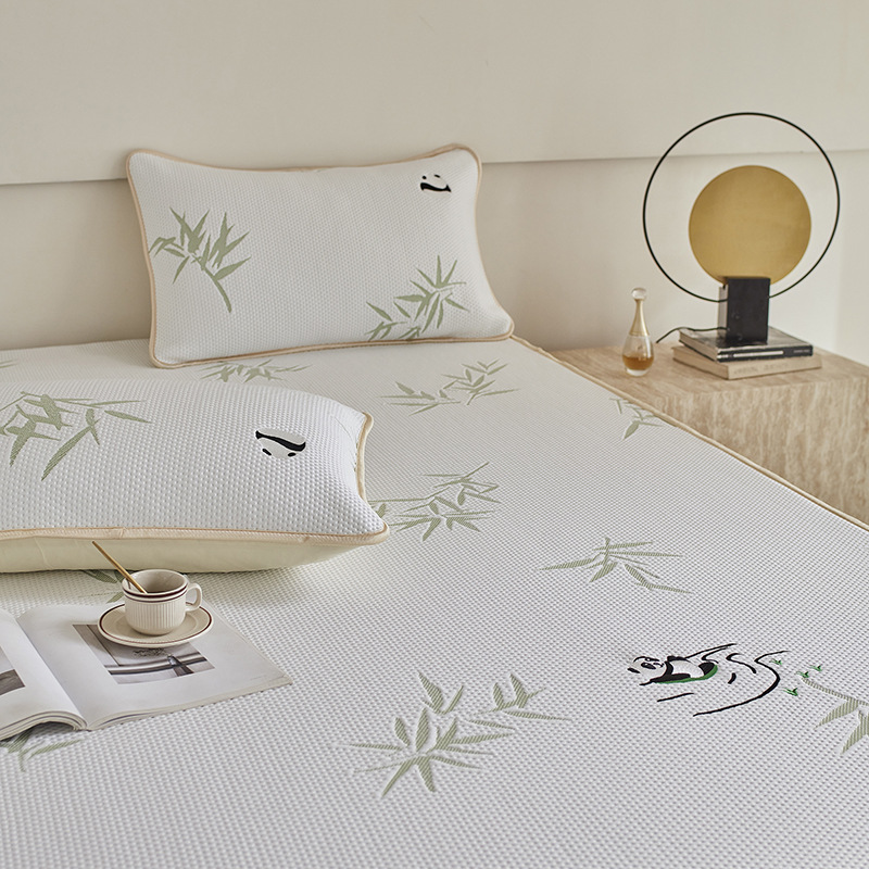 Selected A-class high-end air conditioning mat, foldable ice-sensation silk bed canopy set for students, cartoon-style mat set of three