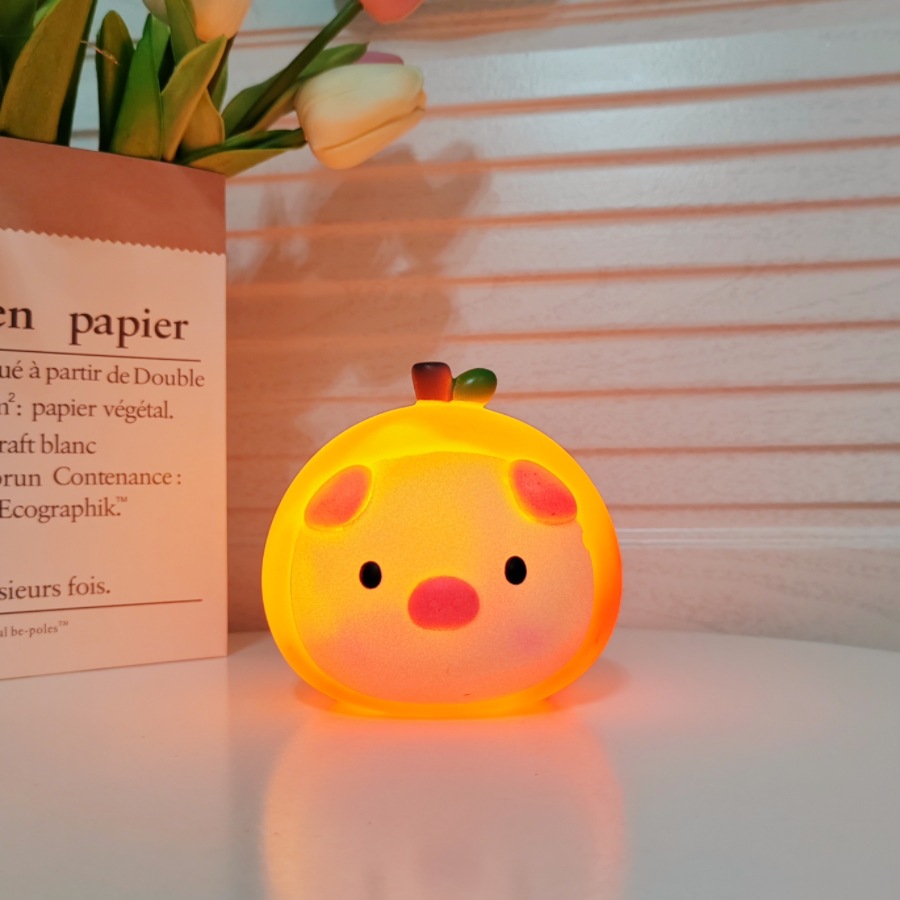 Luz de noche led creativa, lámpara de mesa pequeña de dibujos animados de celebridades de Internet, lámpara de ambiente de viento, mercado nocturno al por mayor, puestos callejeros, juguetes luminosos