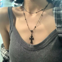 クロスの長いネックレスの女性のタイプは軽くて豪華です。高級感があります。