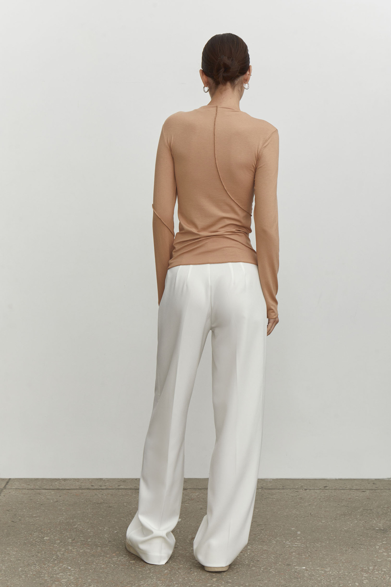 Half high neck base shirt with spring trend slanted edge splicing design, elastic slim fit long sleeved T-shirt_voghion.com