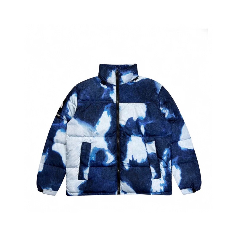 Welfare in stock American Street Fashion High Street Men and Women with a variety of Down Jacket Thickened Jacket Welfare in stock American Street Fashion High Street Men and Women with a variety of Down Jacket Thickened Jacket