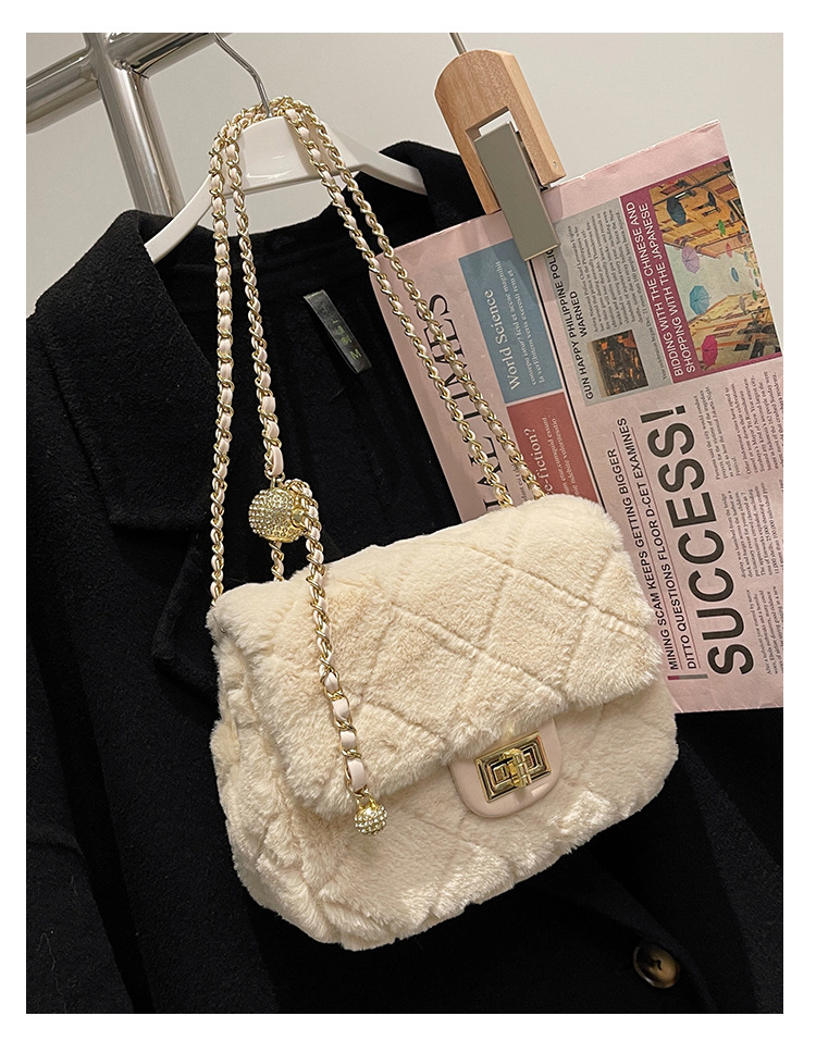 dames 2024 nieuwe kettingstijl diamant raster enkele schouder crossbody pluche tas_voghion.com